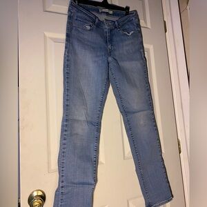 Women’s Levi’s Mid Rise Skinny- Size 10